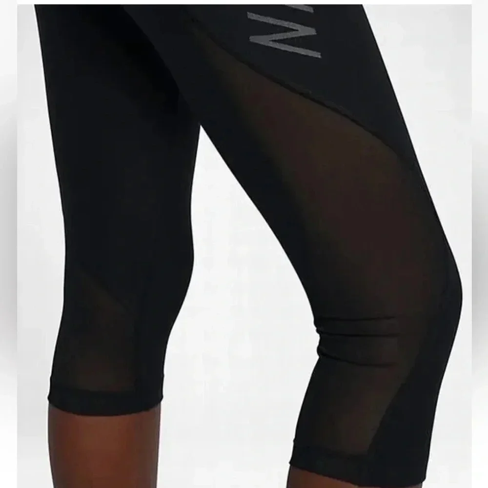 Nike Power Legend 20” Mid Rise Training Capri Leggings Women’s size Small